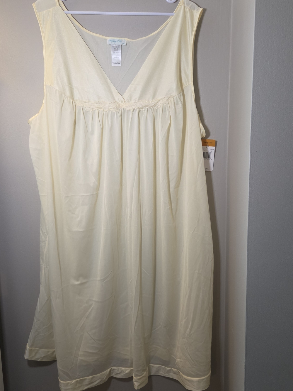 Nwt Vintage VanityFair Light Yellow Nightgown- 3x